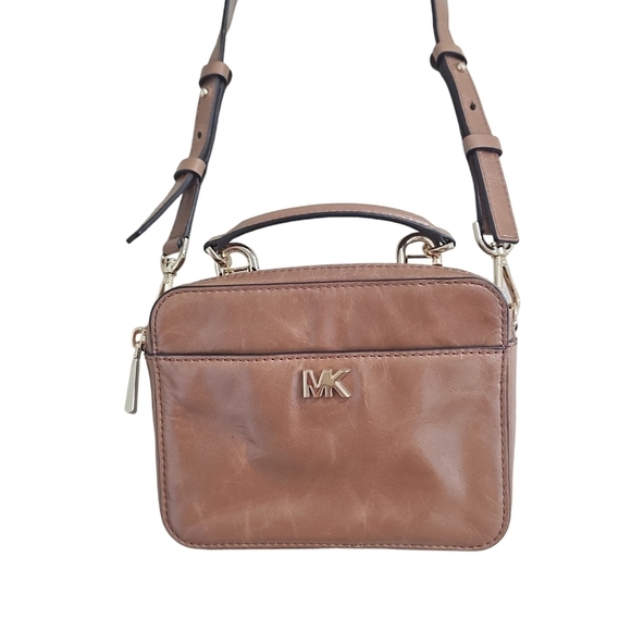MICHAEL KORS MOTT MINI CRINKLED CALF LEATHER CROSSBODY - Picture 3 of 10